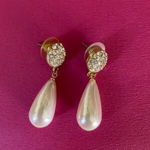White pearl-like teardrop earrings with crystals